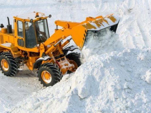 Уборка и вывоз снега спецтехникой стоимость услуг и где заказать - Бердск